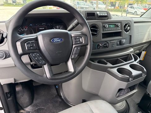 New 2026 Ford E-350 and Econoline 350 Super Duty RWD image 5