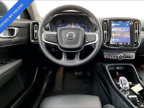 Used 2025 Volvo XC40 B5 Plus AWD/4WD image 6