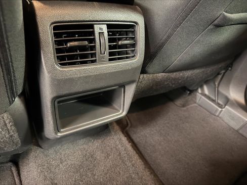 Used 2024 Nissan Rogue S AWD/4WD image 16