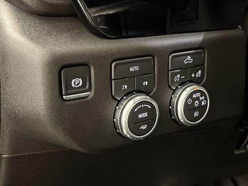 Used 2026 GMC Sierra 1500 Elevation w/ Elevation Select Package AWD/4WD image 31