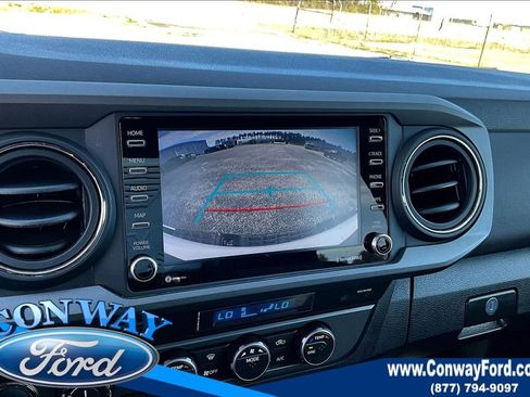 Used 2022 Toyota Tacoma TRD Off-Road w/ Technology Package image 16