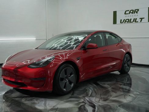 Used 2023 Tesla Model 3 Standard Range RWD image 5