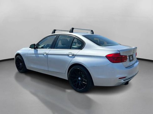 Used 2018 BMW 330i xDrive Sedan AWD/4WD image 10