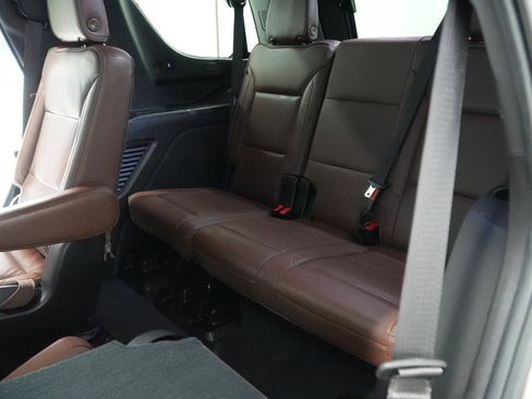 Used 2021 Chevrolet Tahoe High Country w/ Premium Package RWD image 21