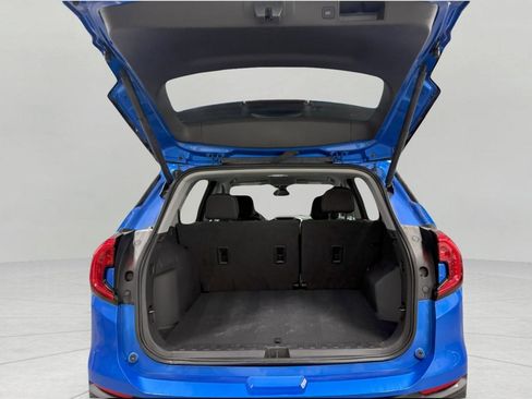 Certified 2024 GMC Terrain SLE w/ Driver Convenience Package image 9