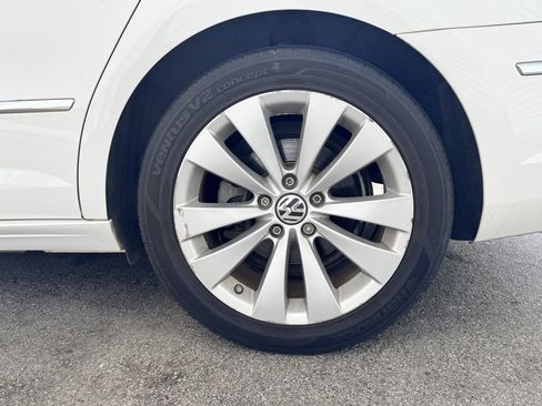 Used 2012 Volkswagen CC Sport image 9