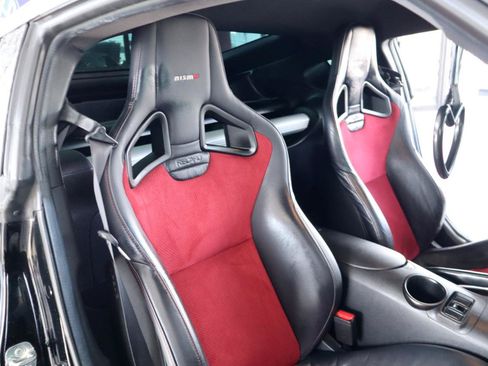 Used 2020 Nissan 370Z NISMO RWD image 35