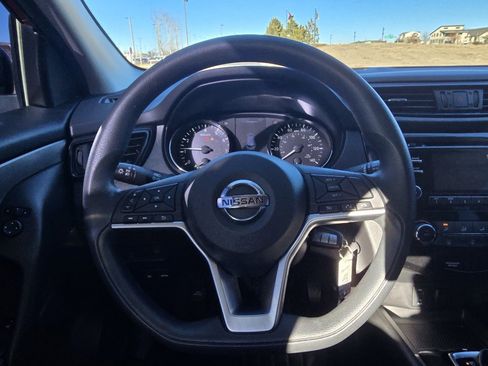 Used 2017 Nissan Rogue Sport S w/ S Appearance Package image 28