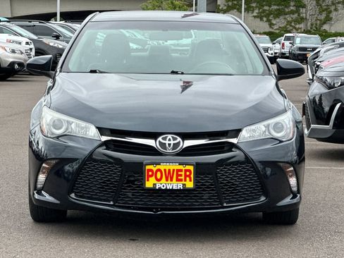 Used 2016 Toyota Camry SE FWD image 9