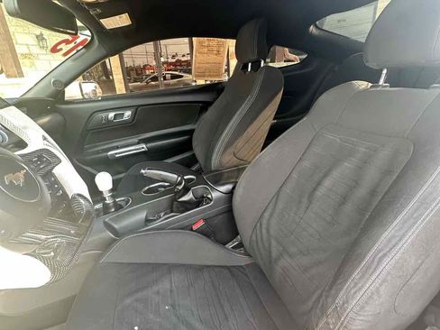 Used 2015 Ford Mustang GT RWD image 11