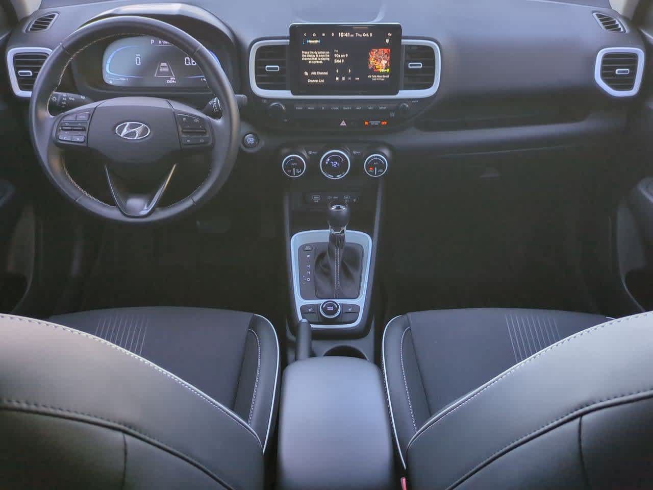 Used 2023 Hyundai Venue Limited FWD image 14