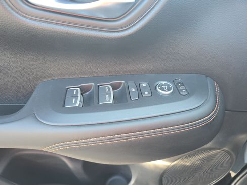 Used 2025 Honda HR-V Sport image 26