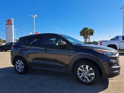 Used 2019 Hyundai Tucson SE w/ Cargo Package image 3