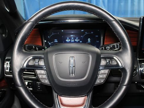 Used 2024 Lincoln Navigator L Reserve image 12