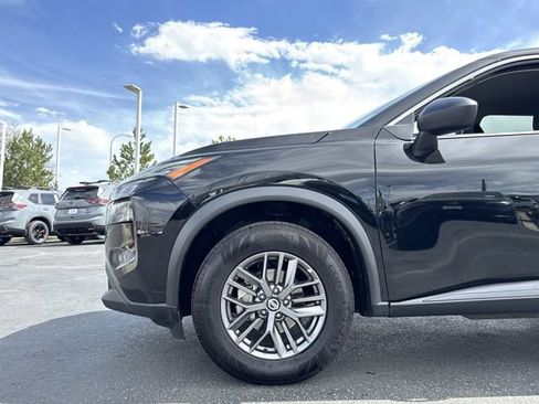 Used 2021 Nissan Rogue S AWD/4WD image 28