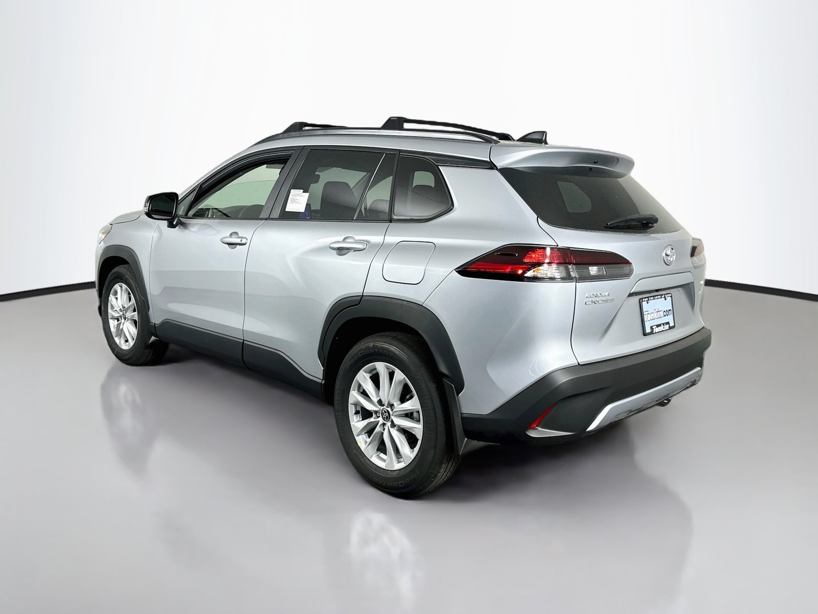 New 2026 Toyota Corolla Cross LE w/ Moonroof Package AWD/4WD image 5