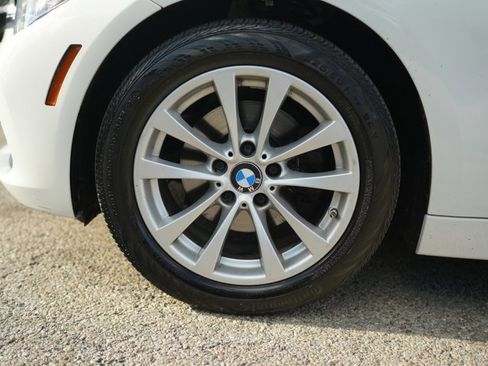 Used 2016 BMW 320i xDrive Sedan AWD/4WD image 11