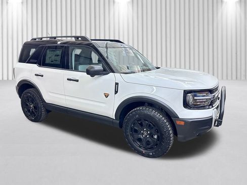 New 2025 Ford Bronco Sport Badlands w/ Sasquatch Badlands Package AWD/4WD image 2