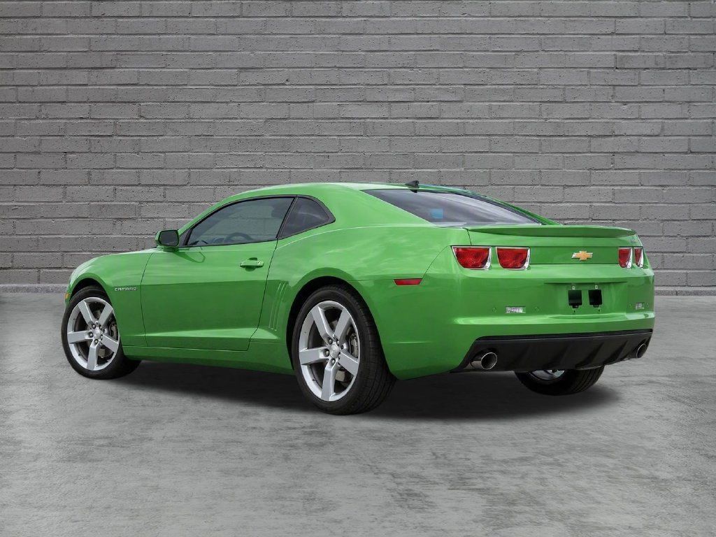 Used 2010 Chevrolet Camaro LT RWD image 5