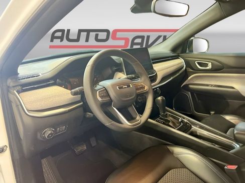 Used 2024 Jeep Compass Latitude w/ Altitude Special Edition AWD/4WD image 9