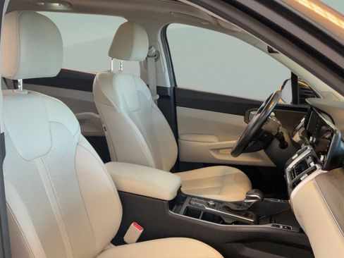Used 2023 Kia Sorento S w/ Panoramic Sunroof Package AWD/4WD image 32
