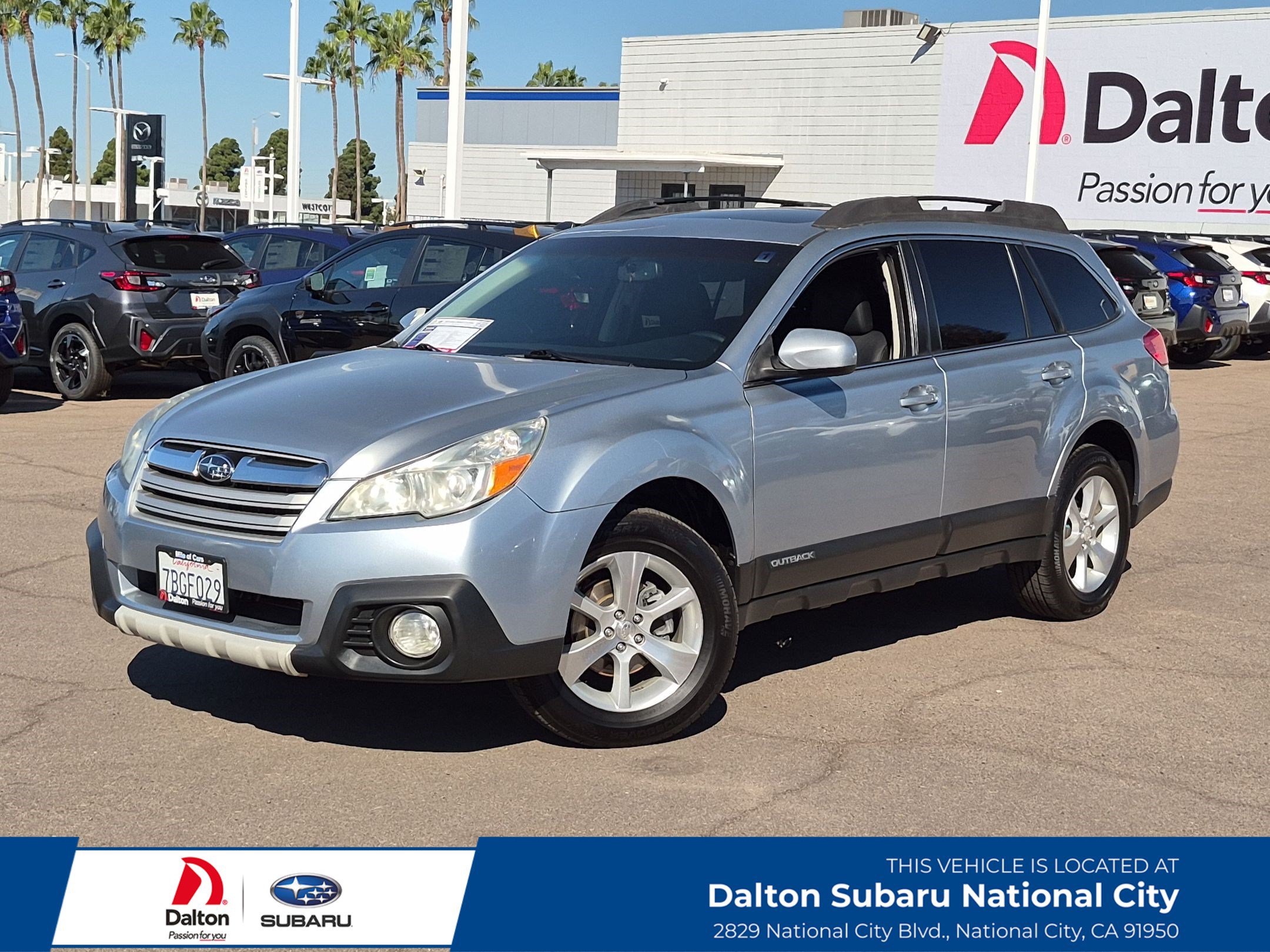 Used 2013 Subaru Outback 2.5i Limited w/ Moonroof Pkg AWD/4WD image 1