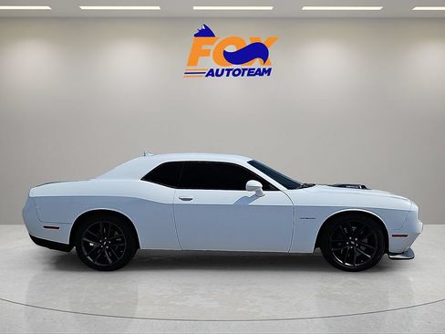 Used 2022 Dodge Challenger R/T w/ Shaker Package RWD image 5