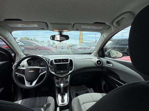 Used 2020 Chevrolet Sonic LT w/ Convenience Package FWD image 14