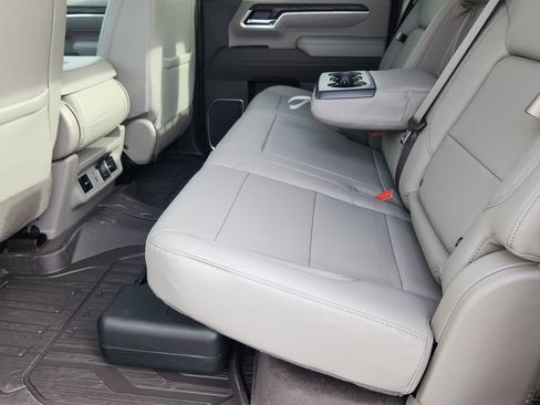 New 2026 GMC Sierra 2500 SLT w/ Max Trailering Package image 15