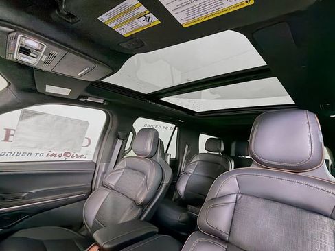New 2025 Lincoln Navigator Black Label AWD/4WD image 23