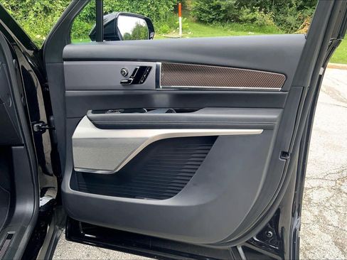 Certified 2026 Cadillac Vistiq Sport AWD/4WD image 27