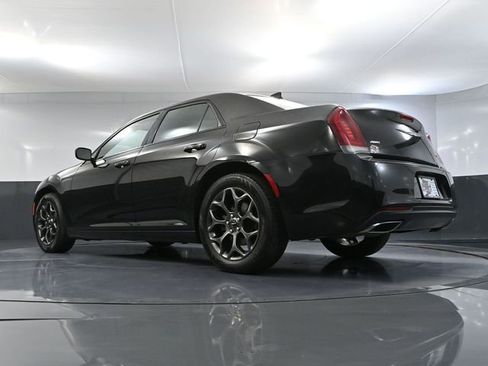 Used 2018 Chrysler 300 S image 49