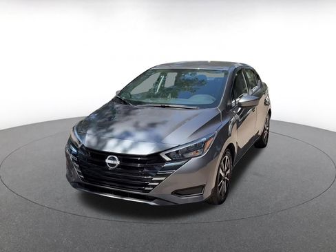 Used 2025 Nissan Versa SV FWD image 7