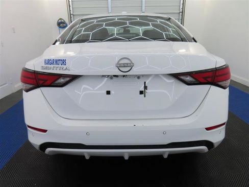 Used 2025 Nissan Sentra SV FWD image 11