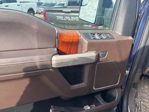 Used 2018 Ford F150 King Ranch image 14