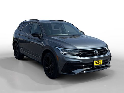Used 2023 Volkswagen Tiguan SE R-Line FWD image 7