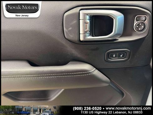 Used 2022 Jeep Wrangler Unlimited Sahara w/ Cold Weather Group image 16