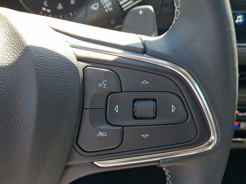 Used 2023 Buick Envision Essence AWD/4WD image 23
