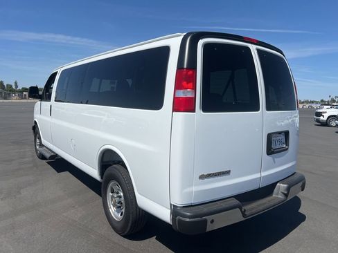 Certified 2025 Chevrolet Express 3500 LT w/ LT Preferred Equipment Group RWD image 7