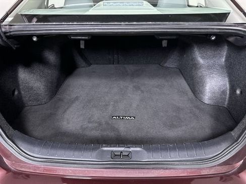 Used 2025 Nissan Altima 2.5 SV FWD image 27