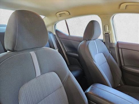 Used 2025 Nissan Sentra SV image 21