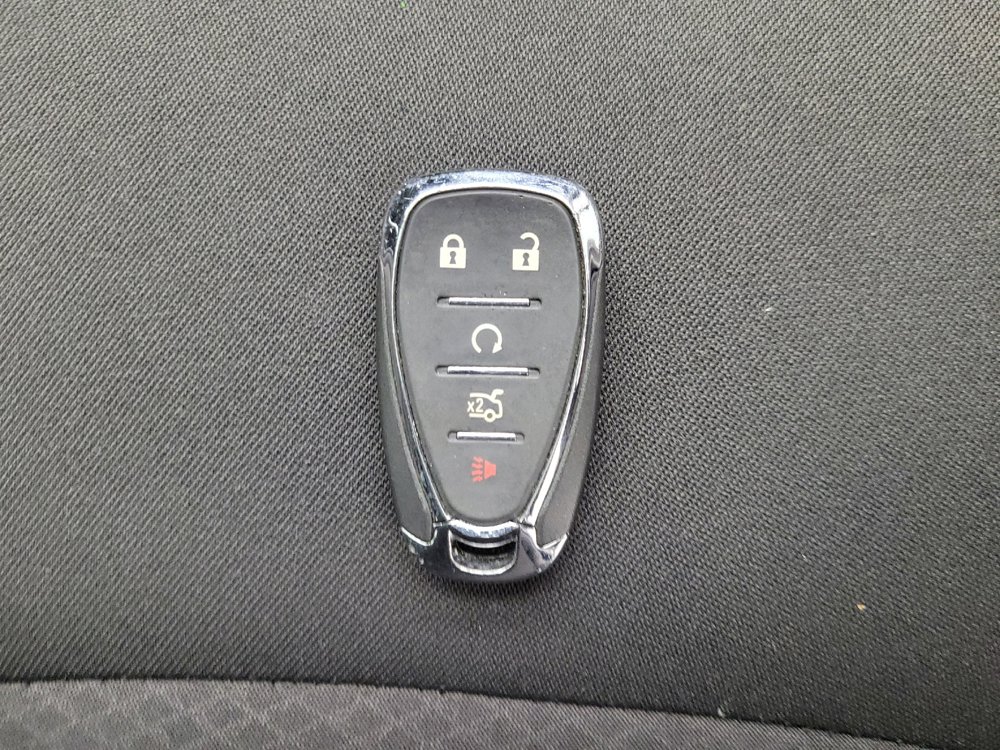 Used 2020 Chevrolet Malibu LT FWD image 32