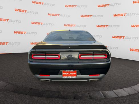 Used 2019 Dodge Challenger SXT w/ Blacktop Package image 4