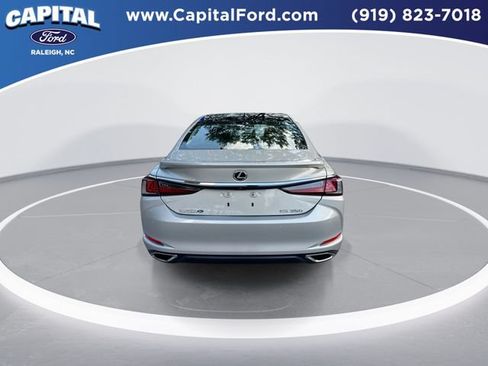 Used 2022 Lexus ES 350 Ultra Luxury w/ Accessory Package 2 FWD image 7