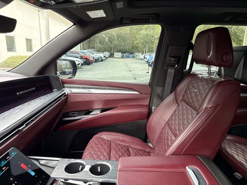 Certified 2025 Cadillac Escalade Sport w/ Touring Package AWD/4WD image 27