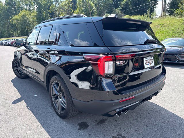 Used 2025 Ford Explorer ST AWD/4WD image 6