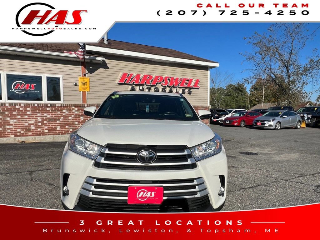 Used 2019 Toyota Highlander XLE AWD/4WD image 10