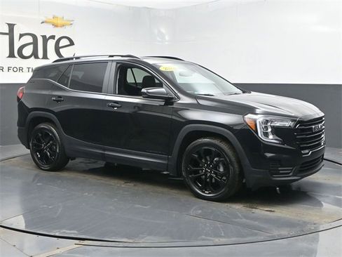 Used 2022 GMC Terrain SLE w/ Driver Convenience Package image 6