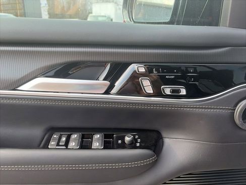 New 2026 Jeep Grand Wagoneer L Summit w/ Premium Group III AWD/4WD image 25