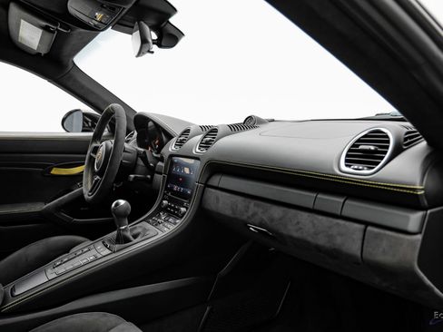 Used 2021 Porsche 718 Cayman GT4 RWD image 52